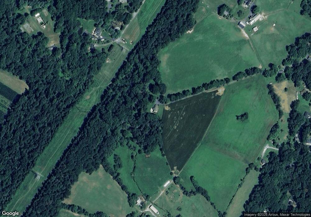 625 Blankner Rd, Sykesville, MD 21784 - photo 1