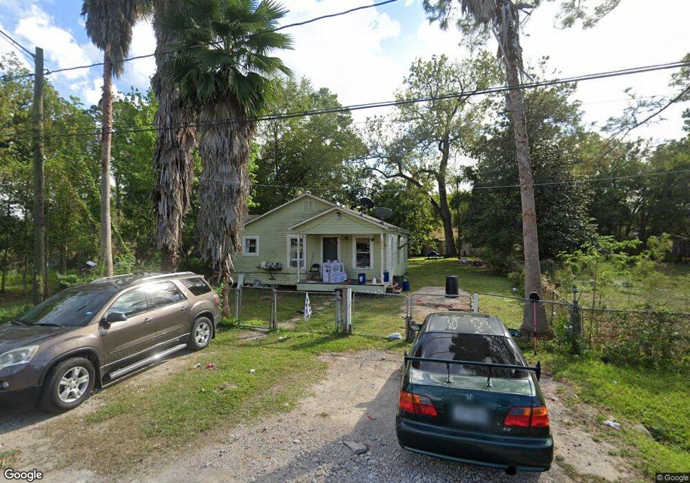 6910 Weyburn St, Houston, TX 77028 - photo 1