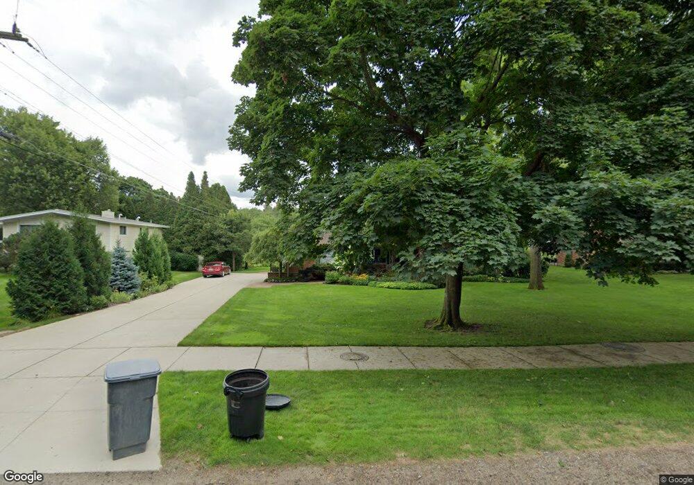 5085 Wing Lake Rd, Bloomfield Hills, MI 48302 - photo 1