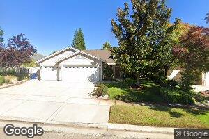 950 Leisha Ln, Redding, CA 96001