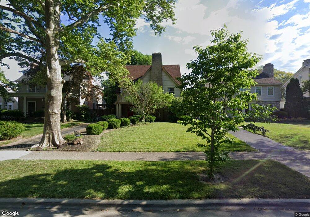 2482 Sherwood Rd, Columbus, OH 43209 - photo 1