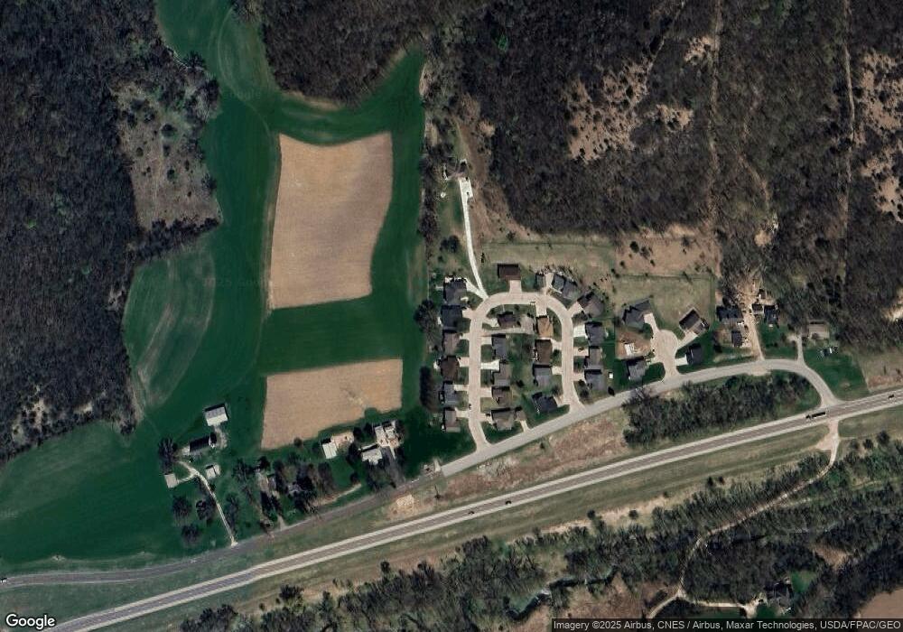 122 Bluffview Dr, Winona, MN 55987 - photo 1