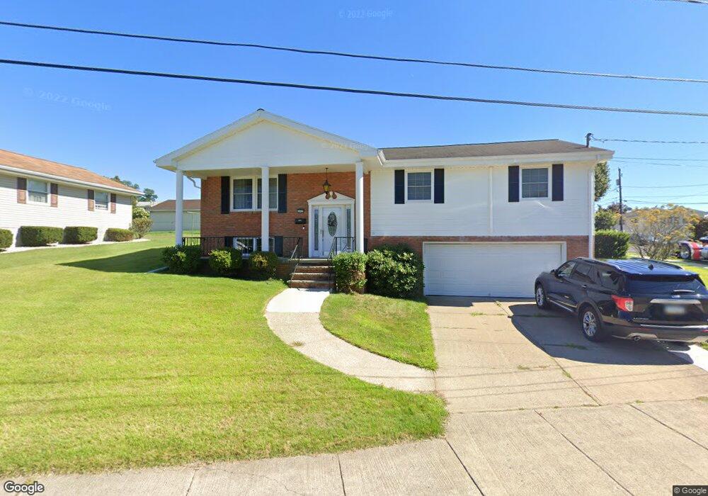 1019 Claire Dr, Taylor, PA 18517 - photo 1