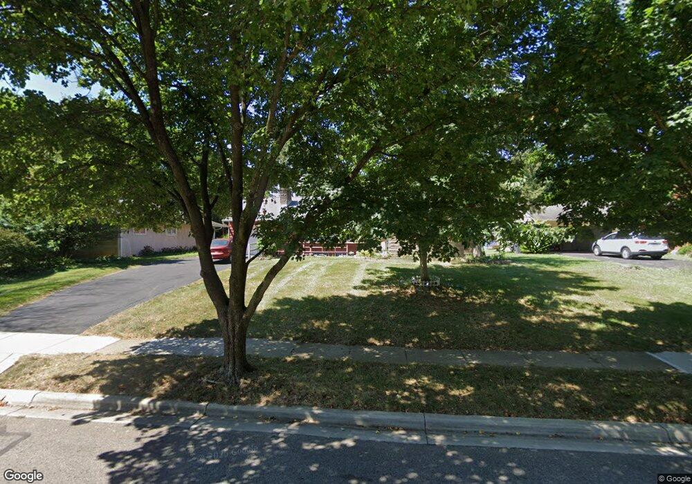 2721 Vassar Place, Columbus, OH 43221 - photo 1