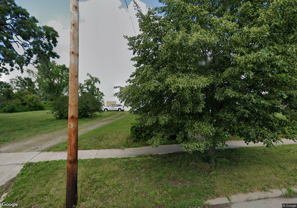 1831 Ellis Blvd NW, Cedar Rapids, IA 52405 - photo 1