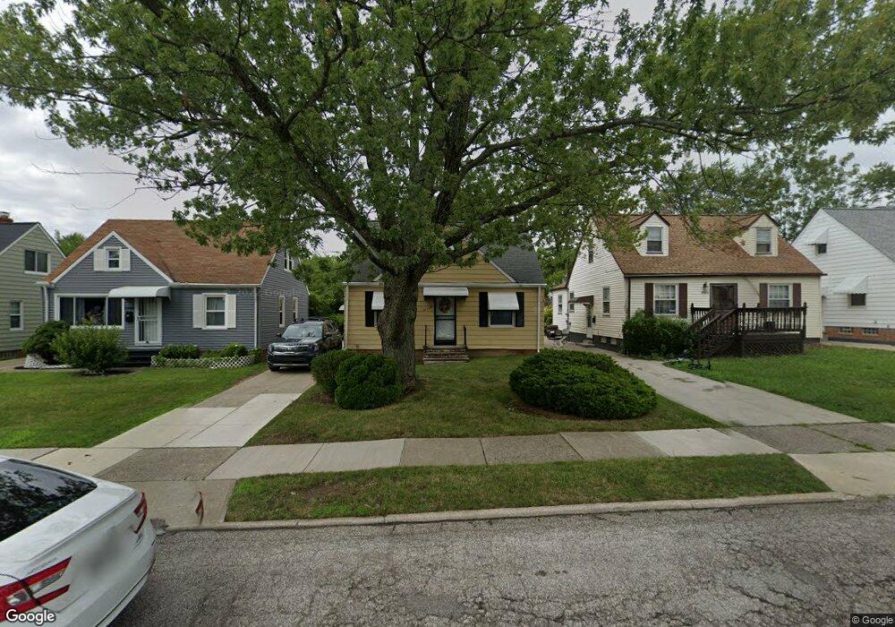 21009 Franklin Rd, Maple Heights, OH 44137 - photo 1