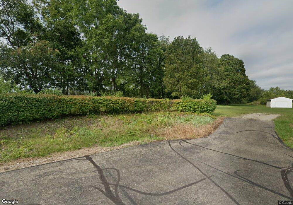 1495 N Court St, Circleville, OH 43113 - photo 1