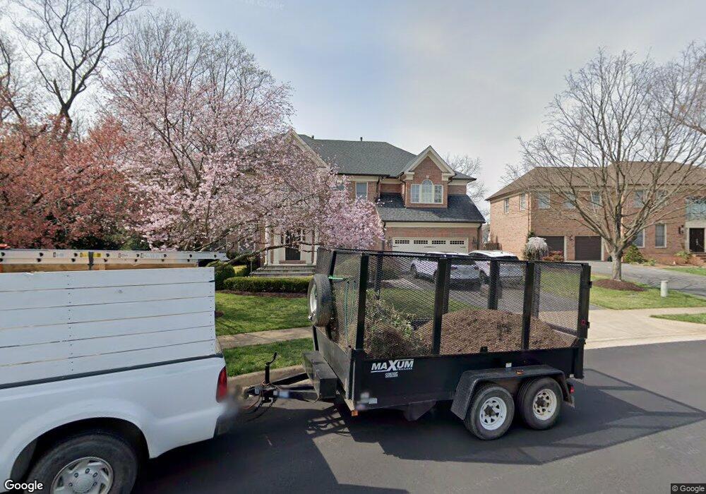 1702 Esquire Ln, McLean, VA 22101 - photo 1