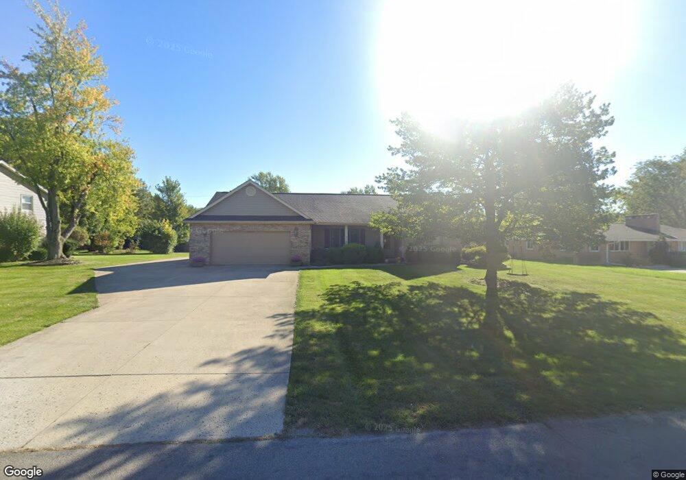 1565 Putters Ln, Lima, OH 45805 - photo 1
