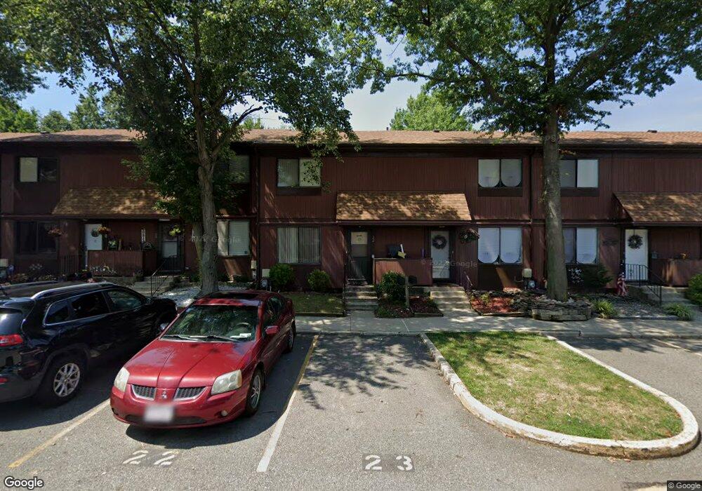 22 Azalea Ct, Staten Island, NY 10309 - photo 1