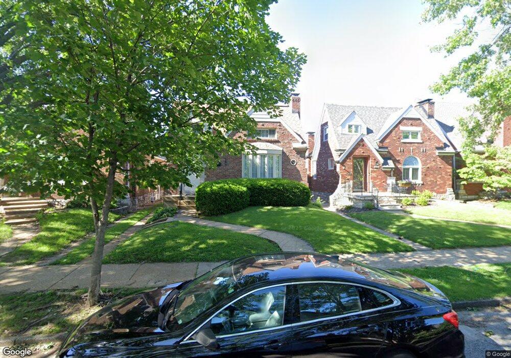 5237 Lindenwood Ave, Saint Louis, MO 63109 - photo 1