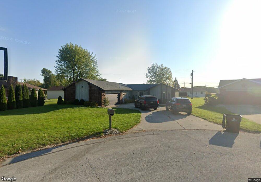109 Yew Ln, Lima, OH 45806 - photo 1