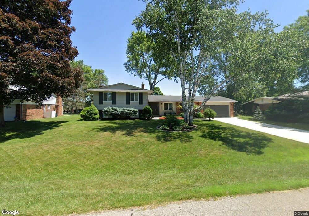 6659 Mellow Wood Ln, West Bloomfield, MI 48322 - photo 1