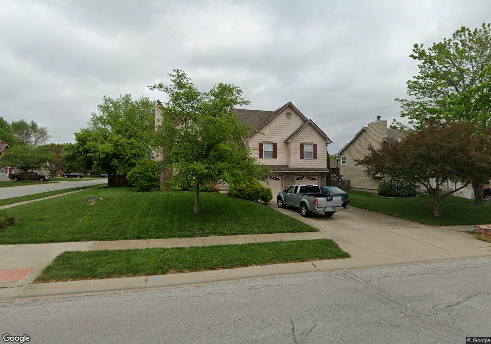 108 W Calico Dr, Raymore, MO 64083 - photo 1