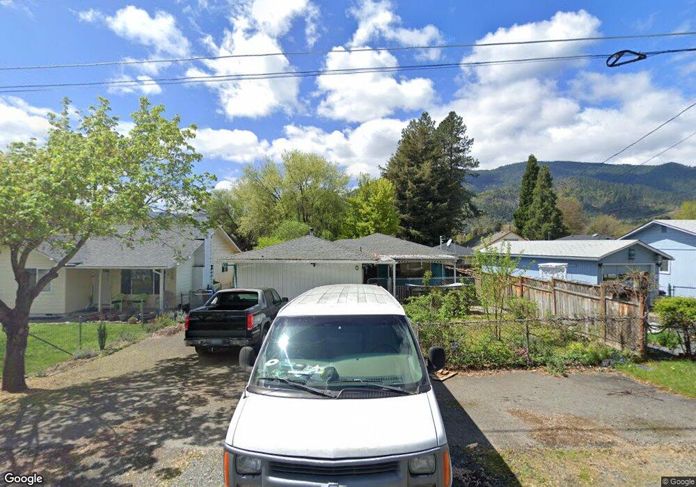 415 Cedar St, Rogue River, OR 97537 - photo 1