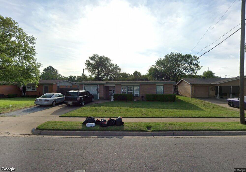 828 Russell Ln, Bedford, TX 76022 - photo 1