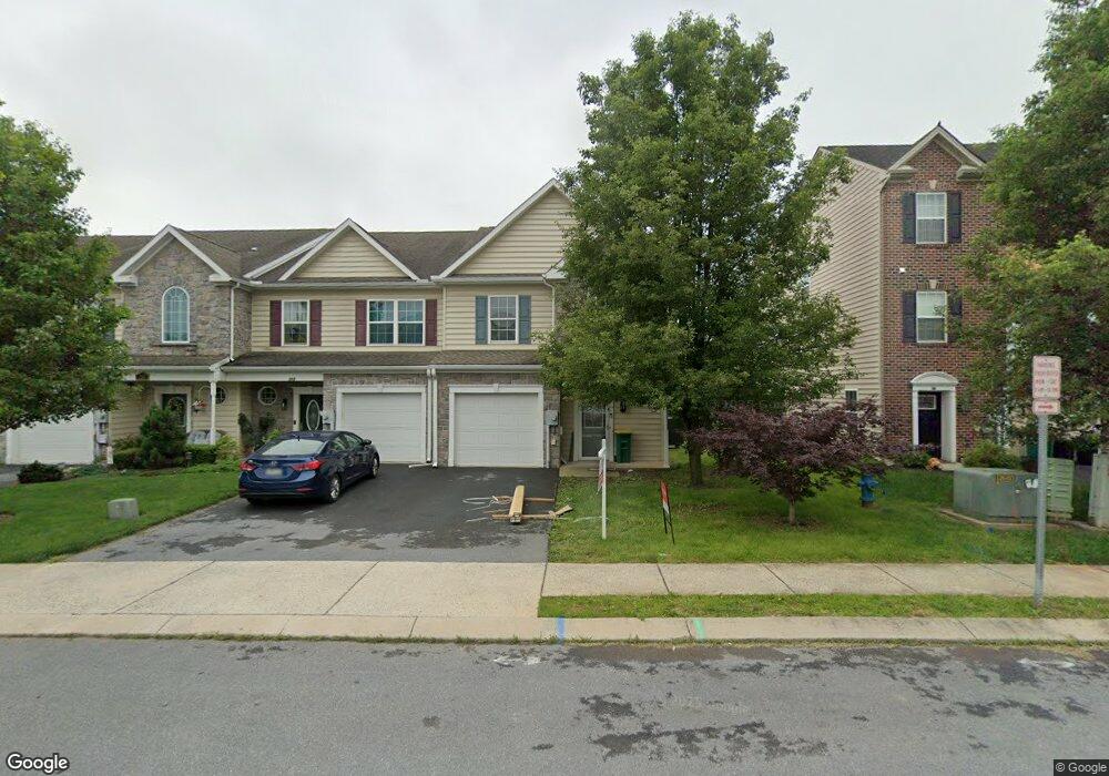 215 Whitley Dr unit 215, Chambersburg, PA 17201 - photo 1