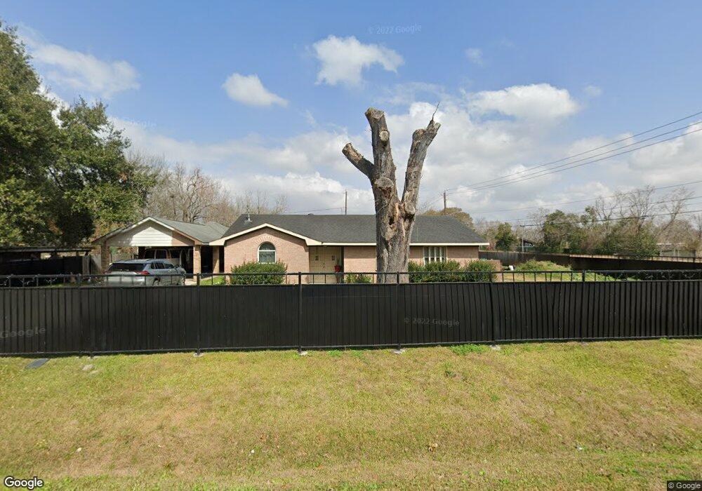 8433 Folkstone Ln, Houston, TX 77075 - photo 1