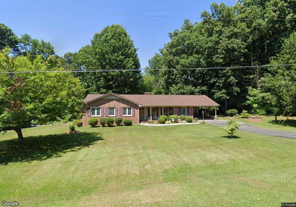 728 Holly Dr, Asheboro, NC 27205 - photo 1