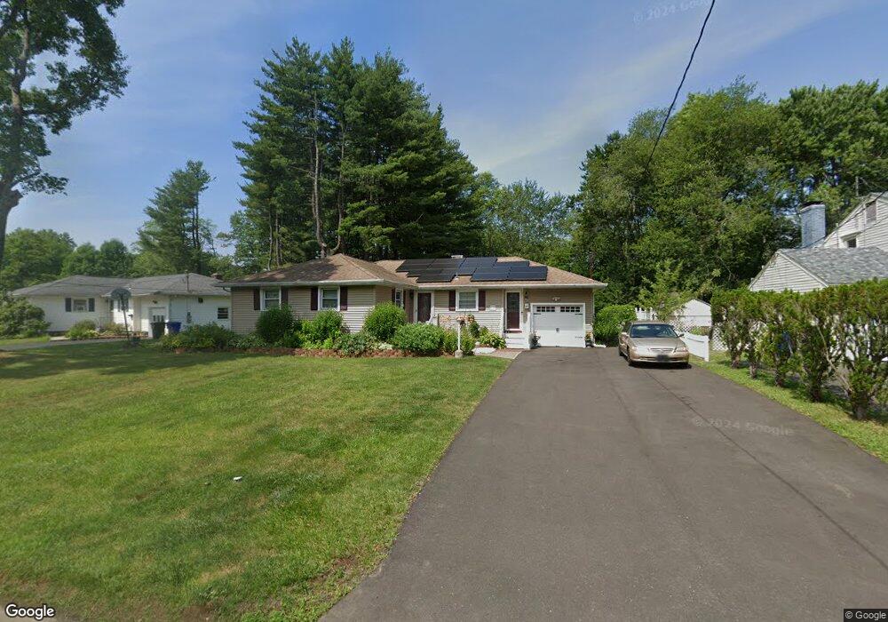 17 Greenbrier Dr, West Hartford, CT 06117 - photo 1