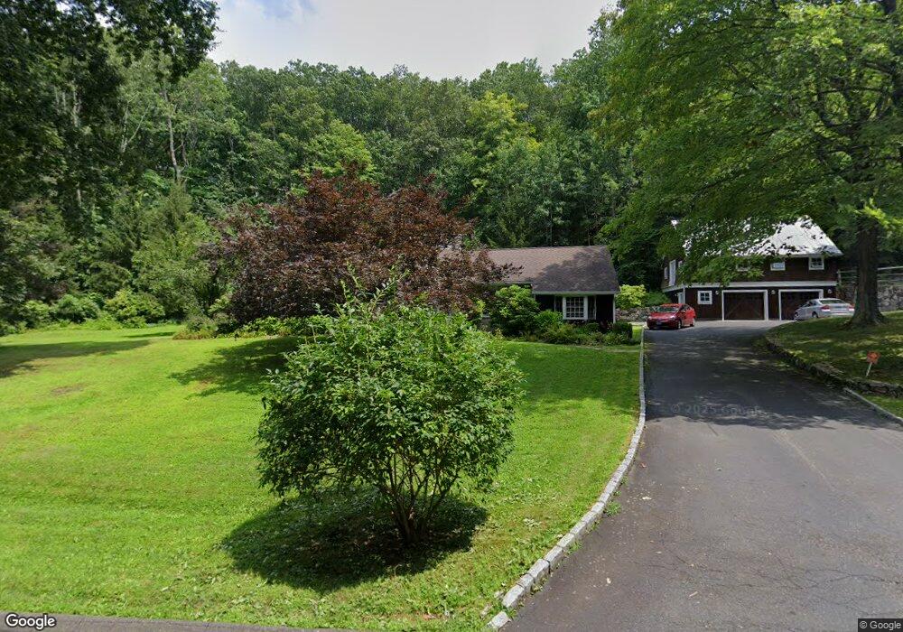 17 Werf Dr, Redding, CT 06896 - photo 1