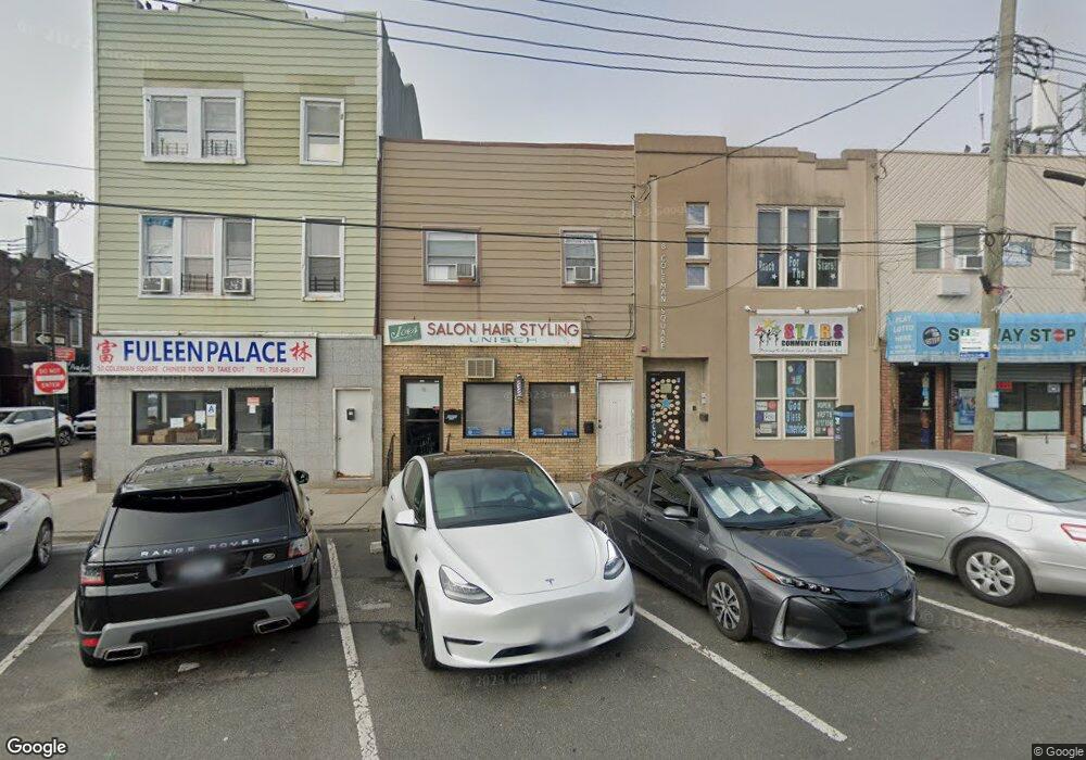 9 Coleman Square, Jamaica, NY 11414 - photo 1