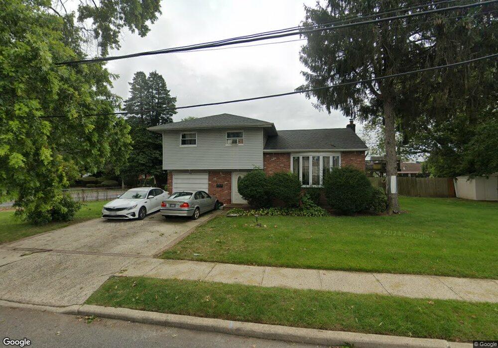 415 Lafayette Ave, Rockville Centre, NY 11570 - photo 1