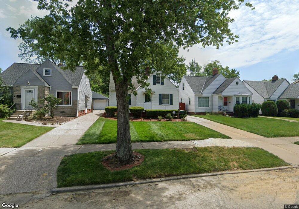 5123 Thomas St, Maple Heights, OH 44137 - photo 1