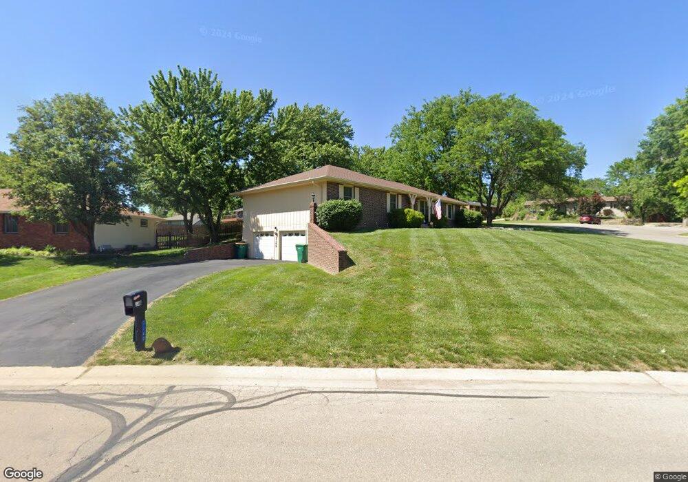 7140 SW Fountaindale Rd, Topeka, KS 66614 - photo 1