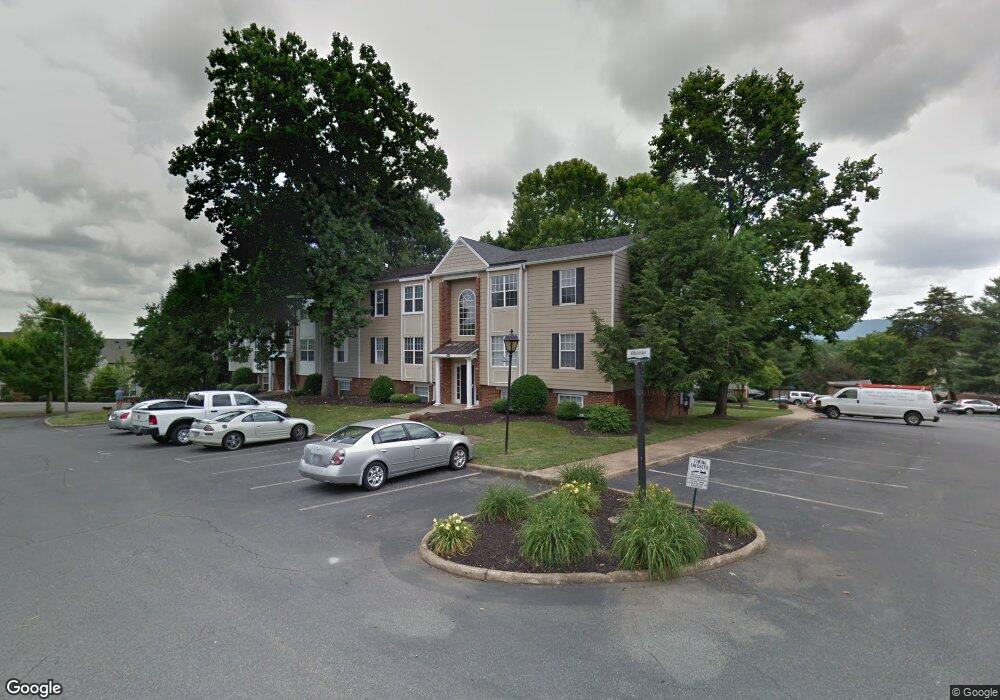 1518 Villa Terrace unit D, Charlottesville, VA 22903 - photo 1