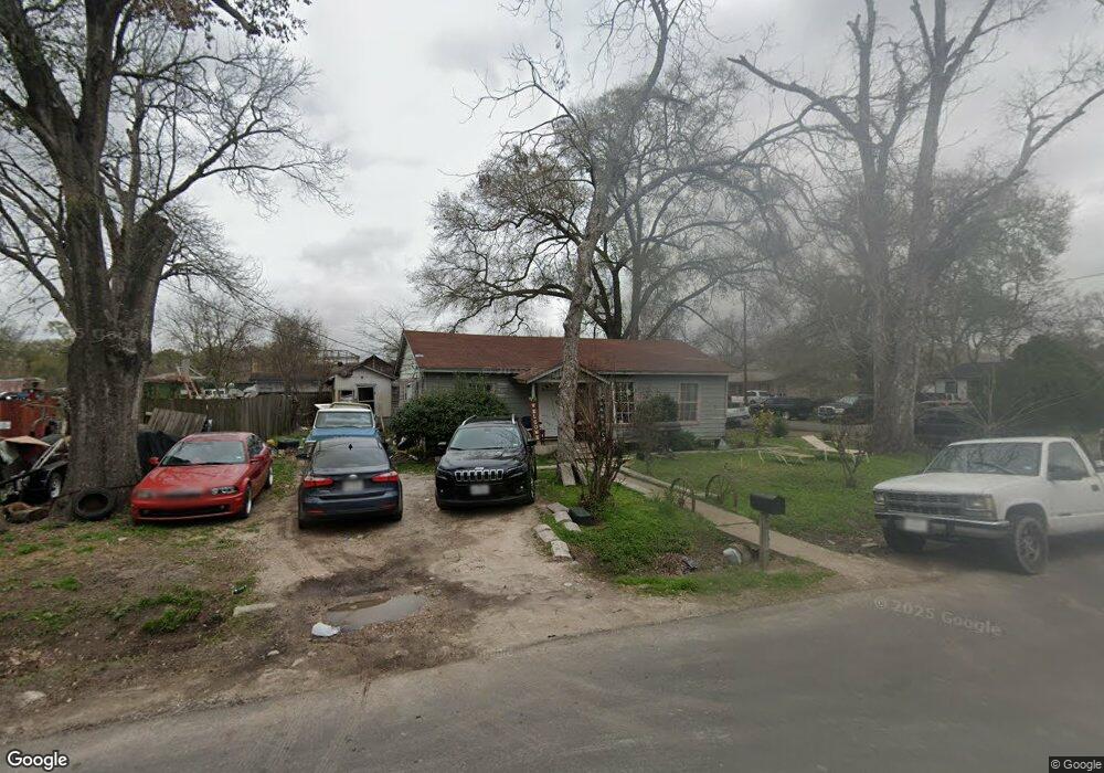 1702 Esther Dr, Houston, TX 77088 - photo 1