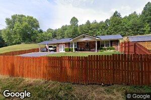 377 Beartrack Subdivision Rd, Beattyville, KY 41311