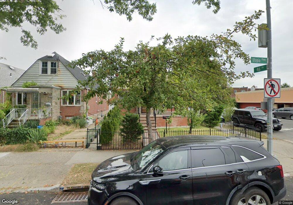 4569 Utopia Pkwy, Flushing, NY 11358 - photo 1