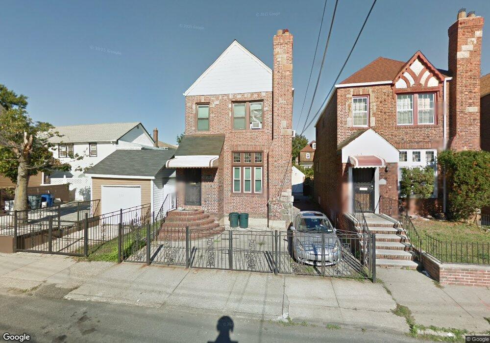 11923 177th Place, Jamaica, NY 11434 - photo 1