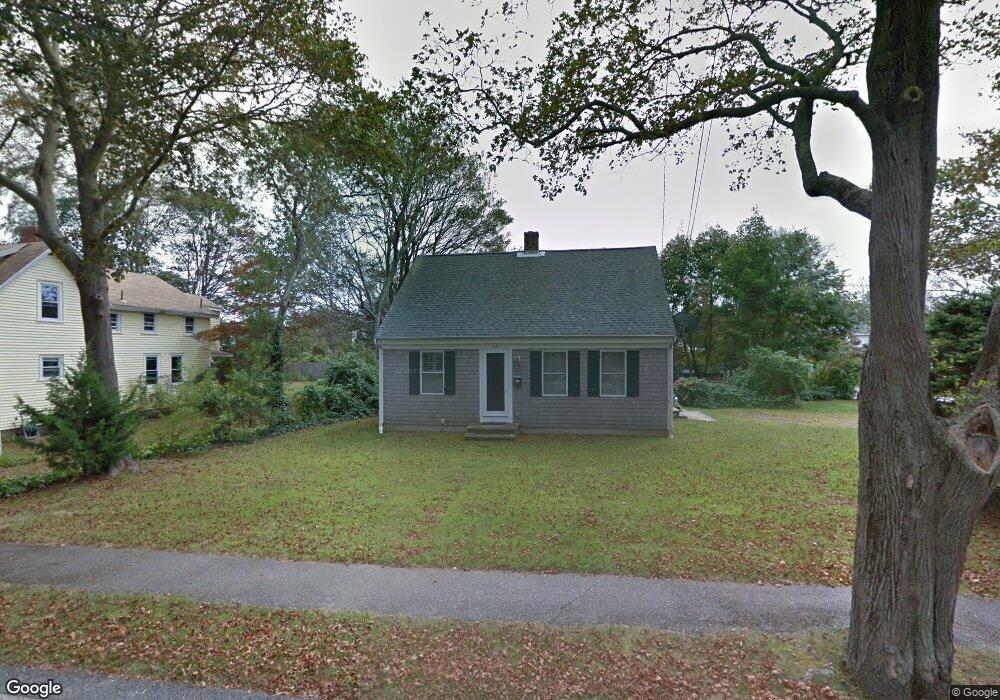 27 Queen St, Falmouth, MA 02540 - photo 1