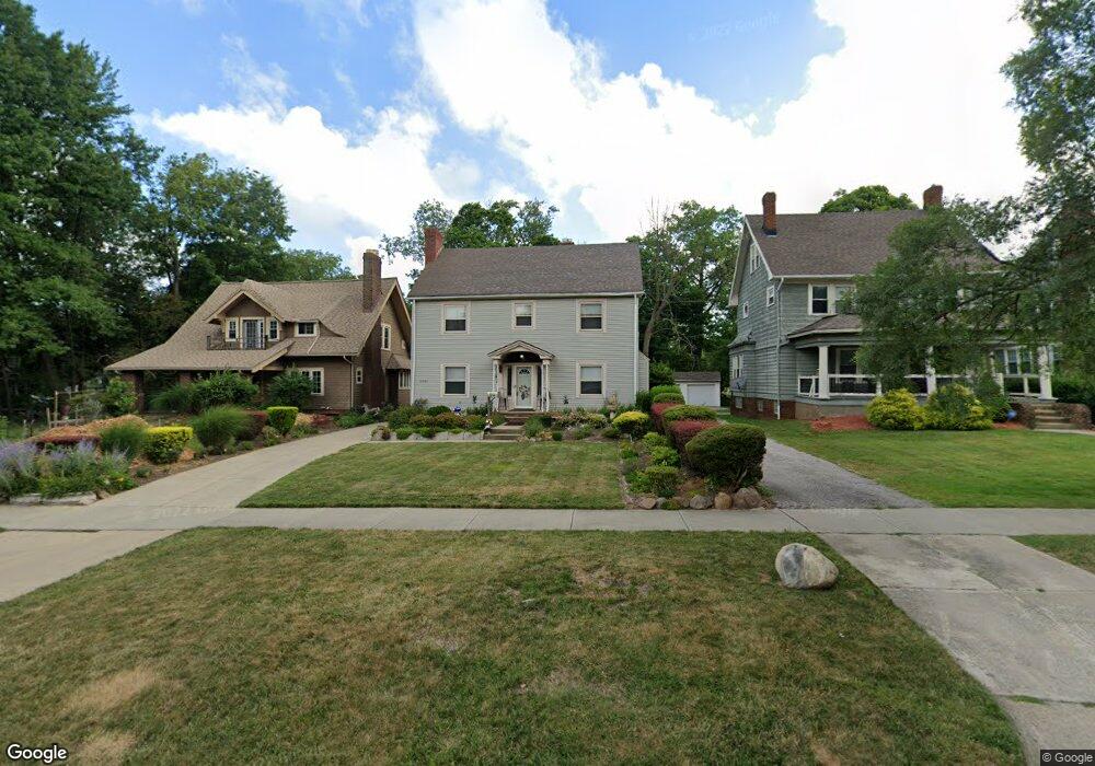 3301 Euclid Heights Blvd, Cleveland, OH 44118 - photo 1
