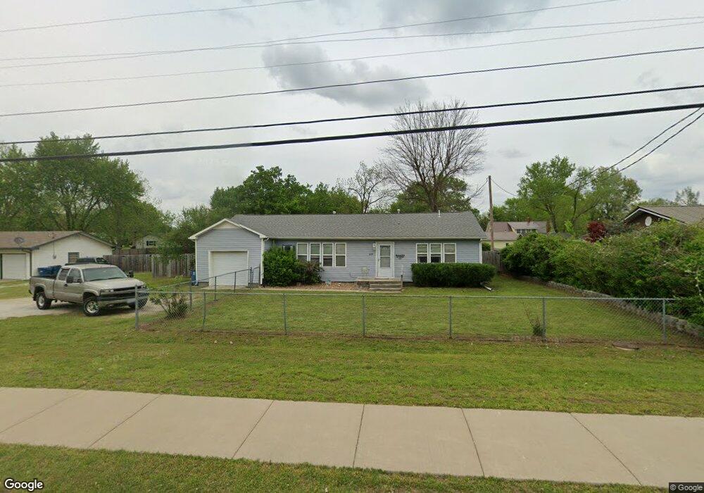 609 Pennell St, Carl Junction, MO 64834 - photo 1