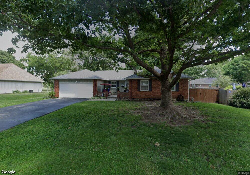 7209 Bond St, Shawnee, KS 66203 - photo 1