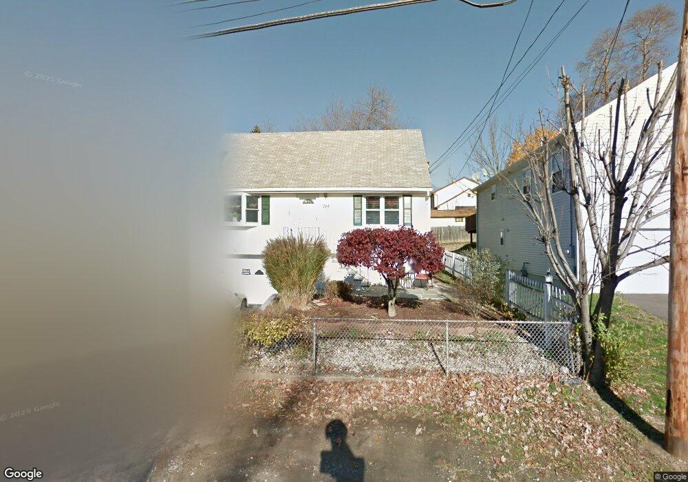 244 Saunders Ave, Bridgeport, CT 06606 - photo 1