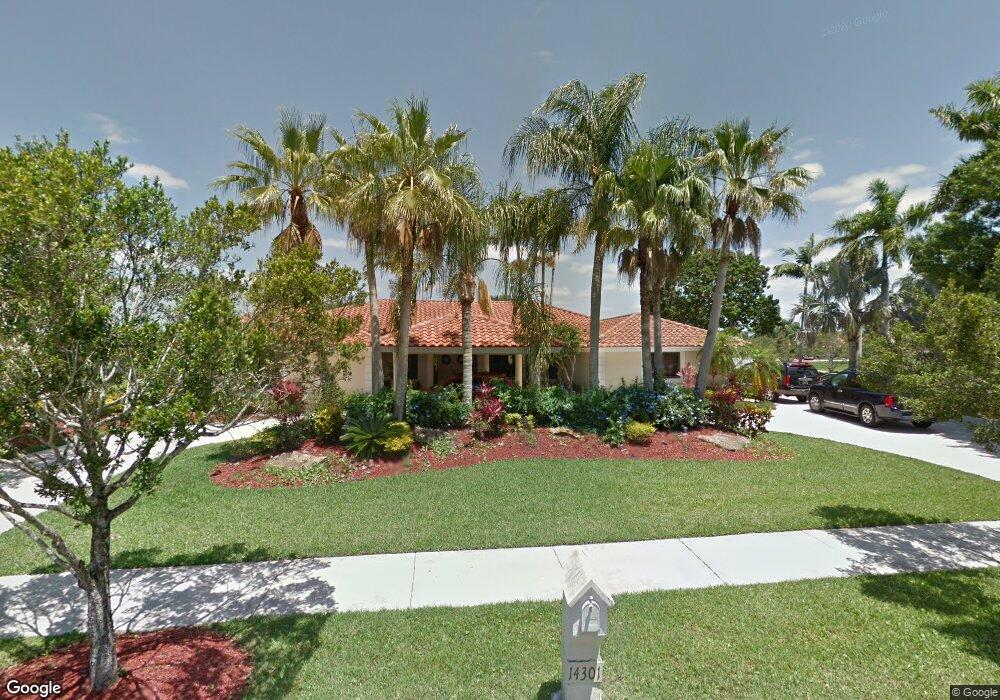 13145 Bedford Ct, Davie, FL 33325 - photo 1