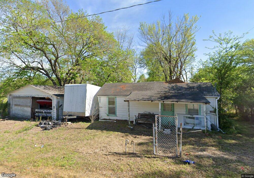 407 S 7th St, Henryetta, OK 74437 - photo 1