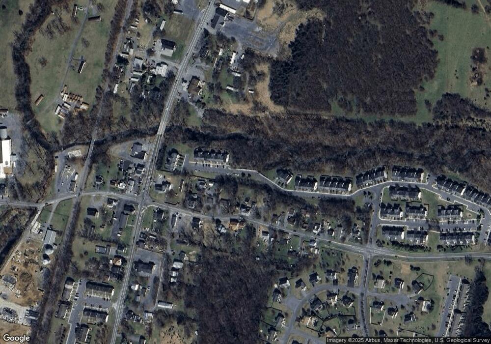 71 Scarboro Dr, Bunker Hill, WV 25413 - photo 1