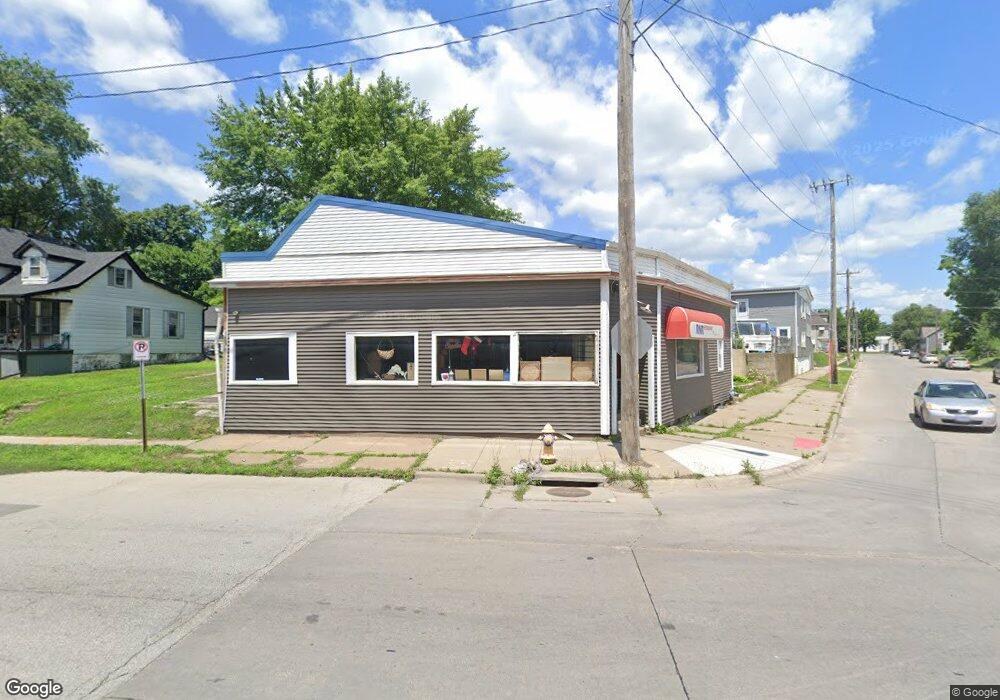 1902 Rockingham Rd, Davenport, IA 52802 - photo 1