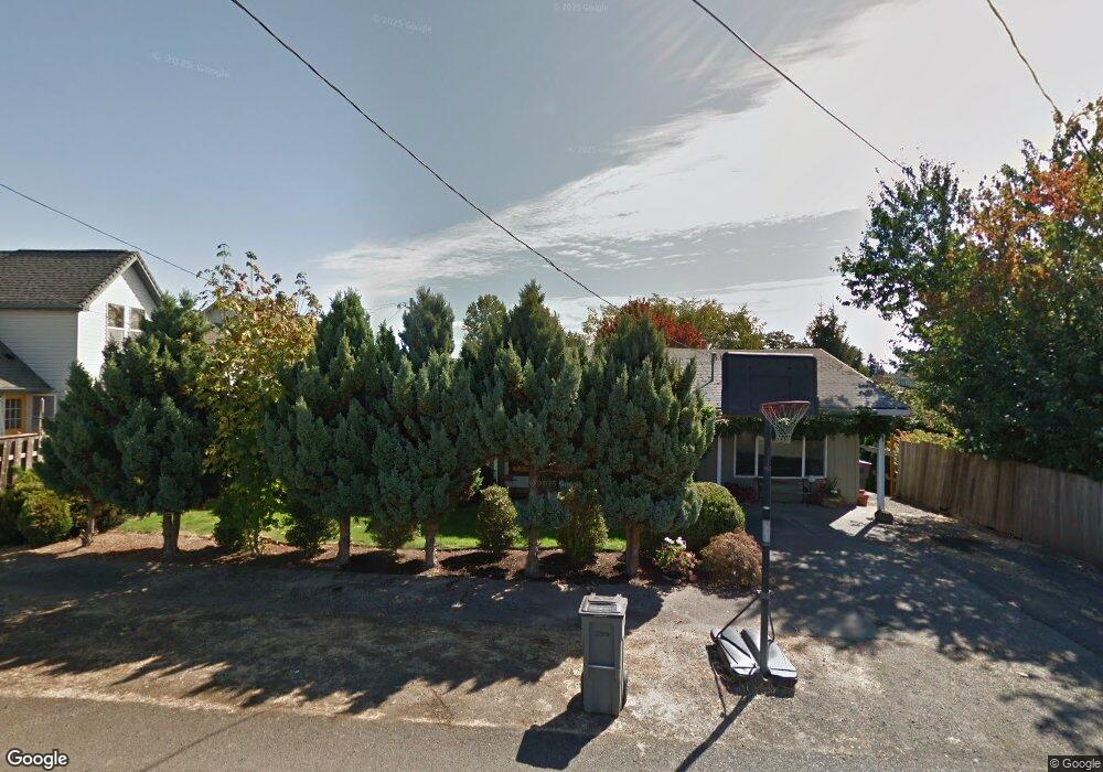 150 S Scott, Carlton, OR 97111 - photo 1