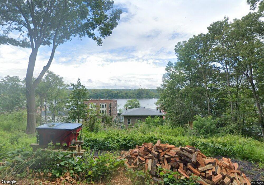 34 1st St, Castleton-On-hudson, NY 12033 - photo 1