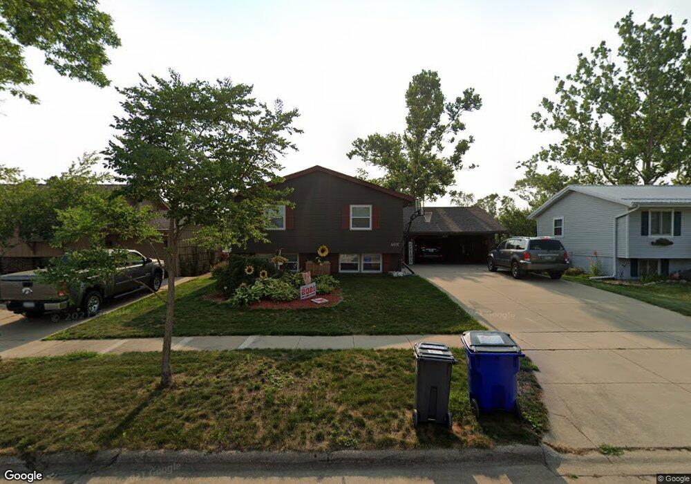 4610 Pineview Dr NE, Cedar Rapids, IA 52402 - photo 1