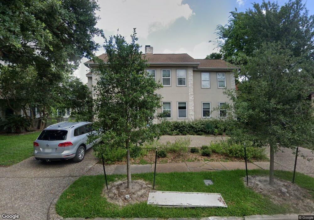 1608 Cherryhurst St, Houston, TX 77006 - photo 1