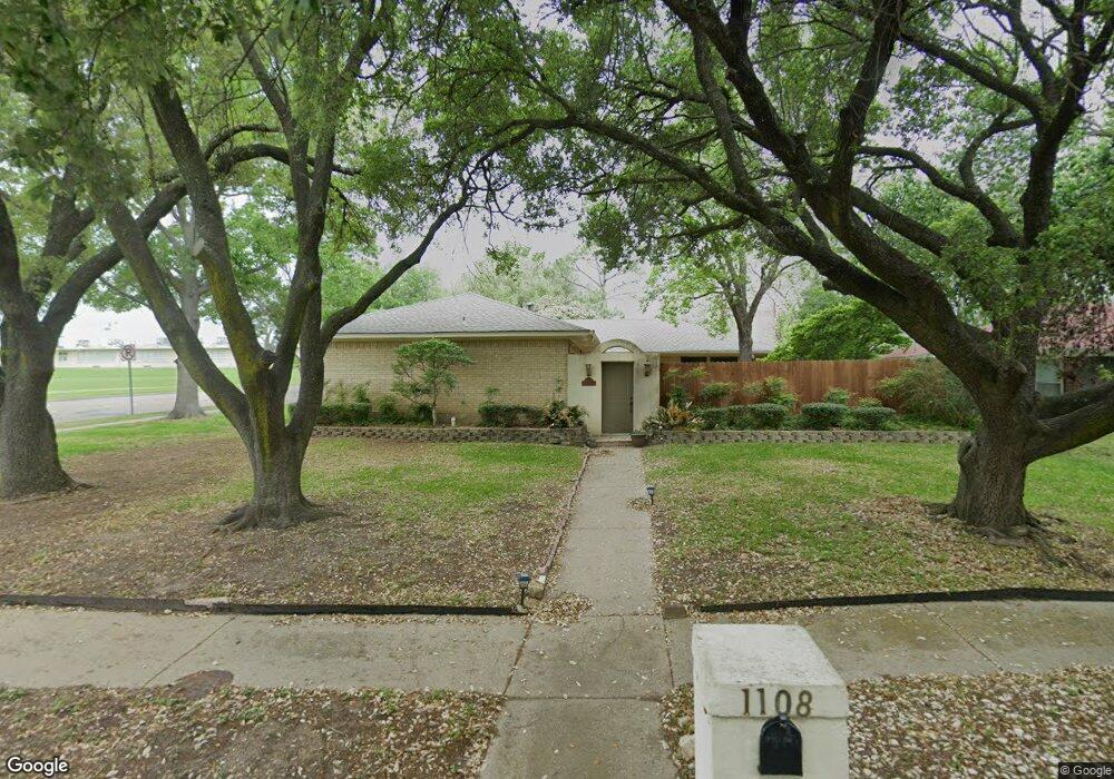 1108 Scarlet Oaks Cir, Ennis, TX 75119 - photo 1