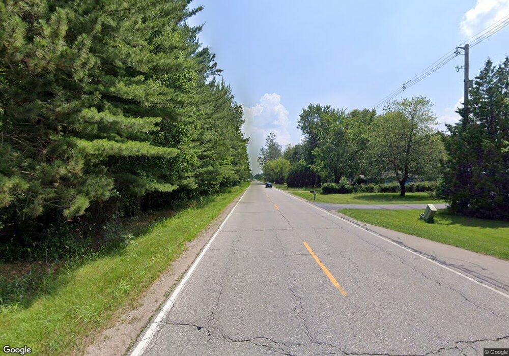 2805 N Eastman Rd, Midland, MI 48642 - photo 1