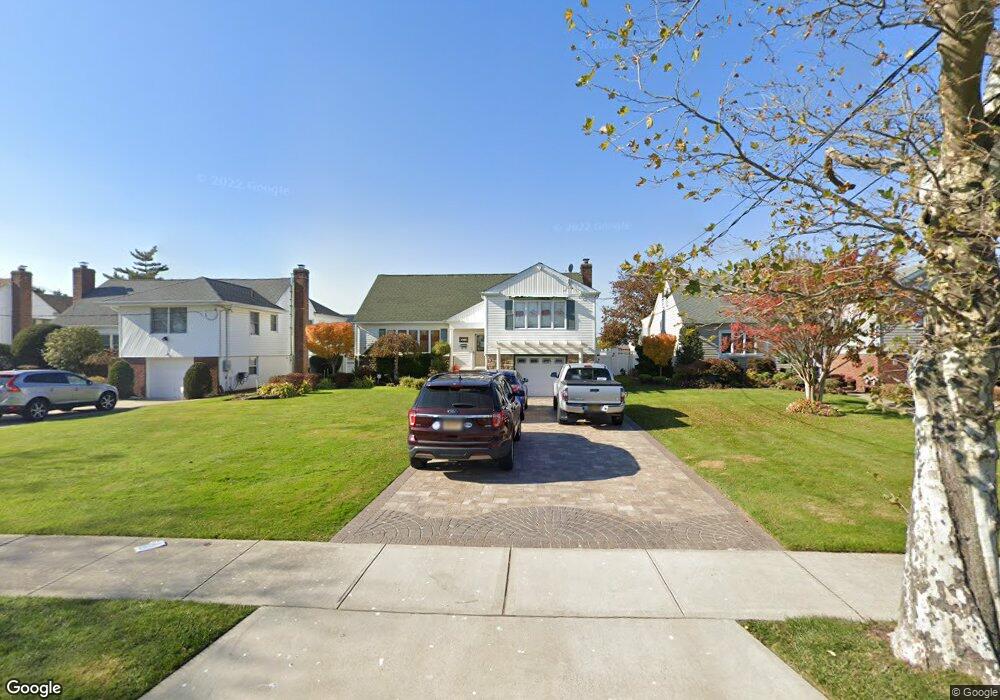 311 Blackheath Rd, Lido Beach, NY 11561 - photo 1